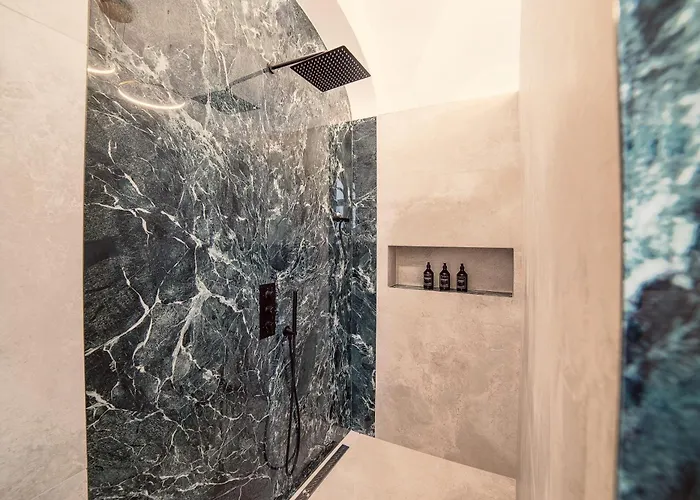 New Luxus I Two Kingbeds I Center *